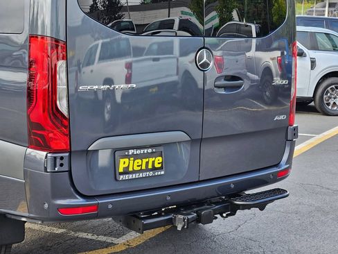Used 2024 Mercedes-Benz Sprinter 2500 image 11