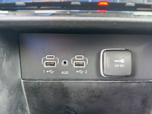 Used 2023 Jeep Grand Cherokee L Limited AWD/4WD image 27