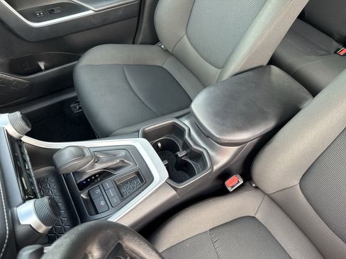 Certified 2025 Toyota RAV4 LE image 22
