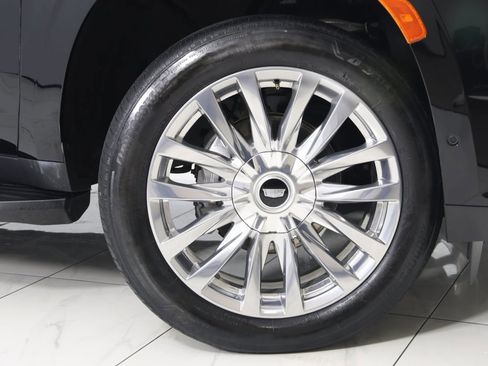 Used 2023 Cadillac Escalade Premium Luxury image 18