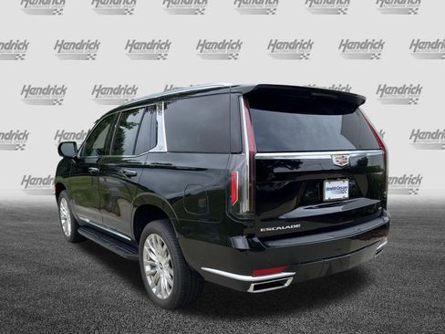 Used 2022 Cadillac Escalade Luxury w/ LPO, Illumination Package AWD/4WD image 9