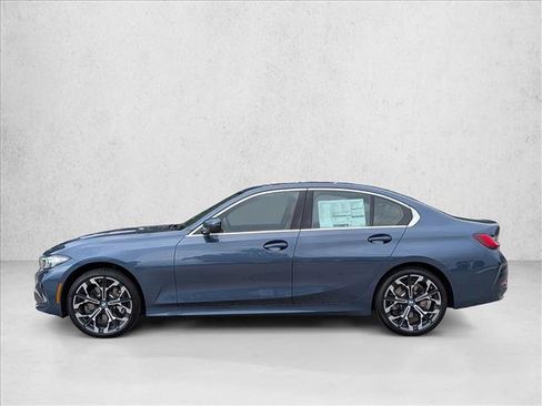 Used 2026 BMW 330i xDrive Sedan w/ Premium Package AWD/4WD image 9