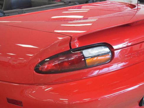 Used 2002 Chevrolet Camaro Z28 RWD image 22