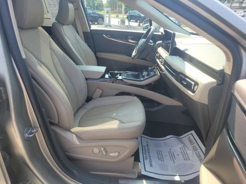Used 2023 Lincoln Nautilus Reserve AWD/4WD image 28