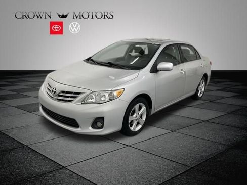 Used 2013 Toyota Corolla LE w/ Premium Pkg FWD image 3