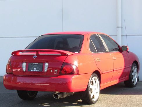 Used 2006 Nissan Sentra SE-R Spec V w/ (J01) Sunroof Pkg FWD image 6