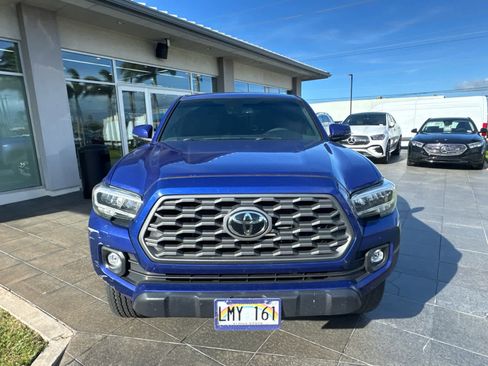 Used 2023 Toyota Tacoma TRD Off-Road image 2