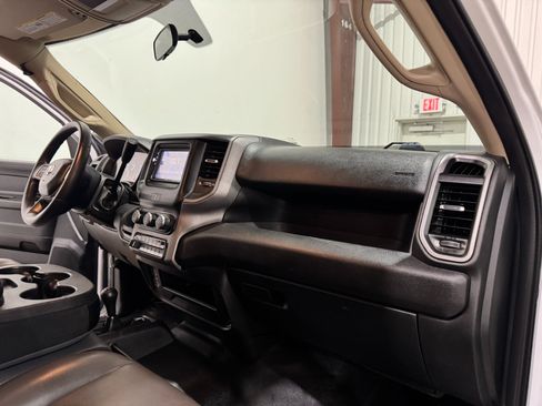 Used 2020 RAM 5500 Tradesman w/ Chrome Appearance Group image 11