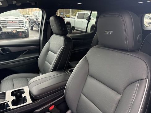 New 2026 Buick Enclave Sport Touring w/ Power Package image 14