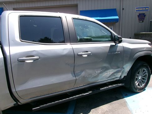 Used 2023 Chevrolet Colorado LT image 1