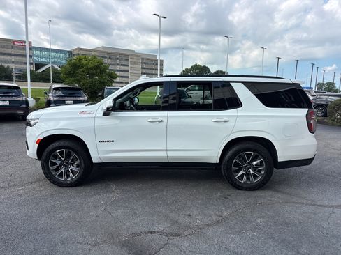 Used 2023 Chevrolet Tahoe Z71 w/ Luxury Package AWD/4WD image 4