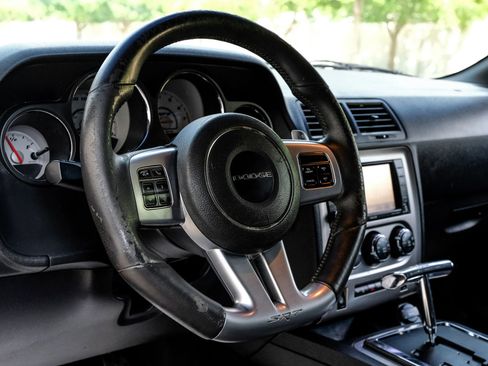 Used 2013 Dodge Challenger SRT8 w/ Harman Kardon Audio Group RWD image 27