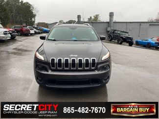 Used 2015 Jeep Cherokee Latitude video 2