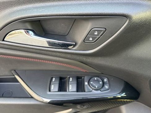 Certified 2025 Chevrolet Trax RS w/ Driver Confidence Package image 11