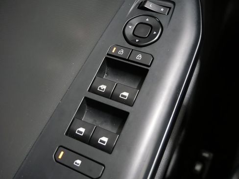 Used 2025 Kia K4 FWD image 13