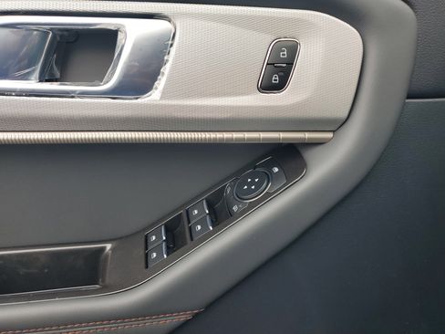 New 2026 Ford Explorer Active image 14
