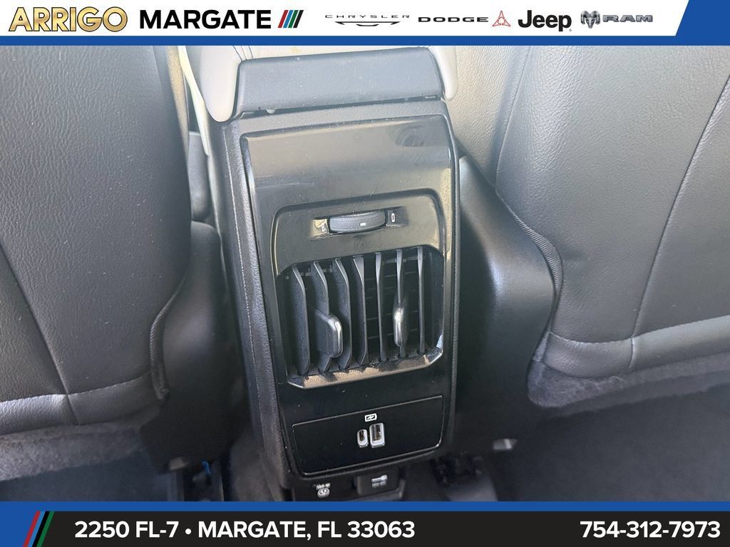 Used 2022 Jeep Compass Latitude w/ Convenience Group FWD image 11