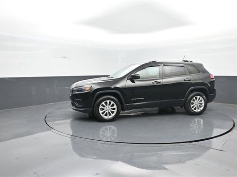 Used 2020 Jeep Cherokee Latitude image 4