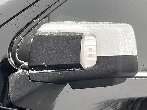 Used 2022 Chevrolet Silverado 1500 LTZ image 45