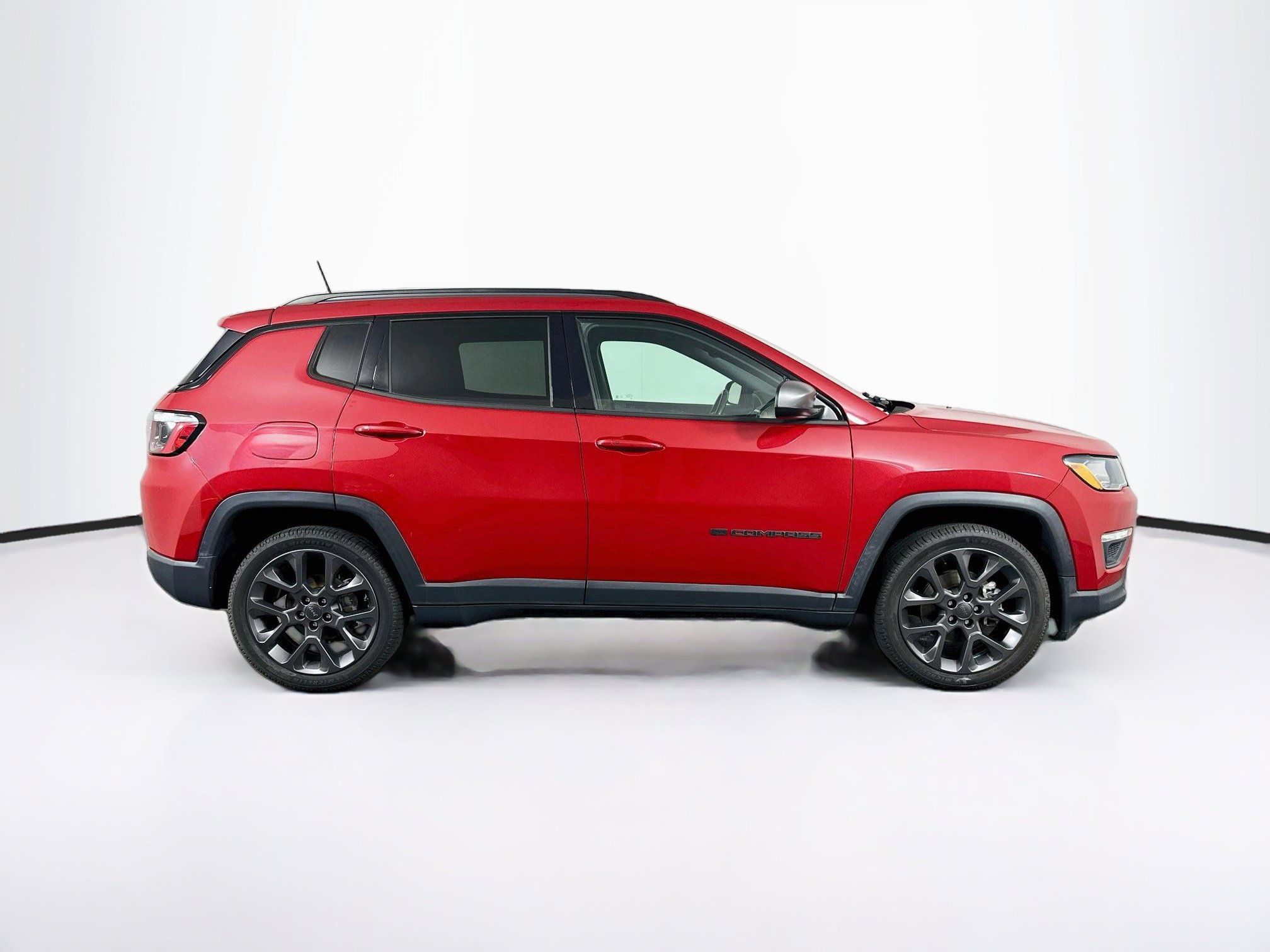 Used 2021 Jeep Compass Latitude w/ Sun and Sound Group FWD image 10