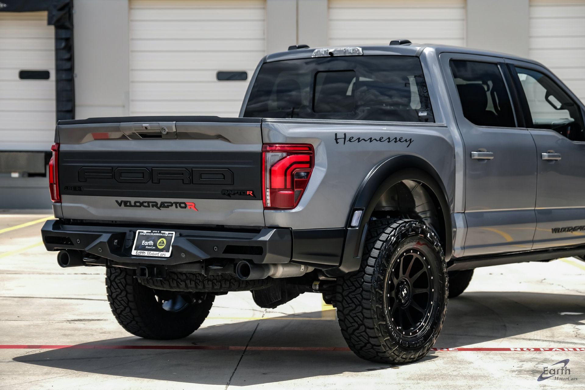 Used 2025 Ford F150 Raptor w/ Equipment Group 803A Raptor R AWD/4WD image 23