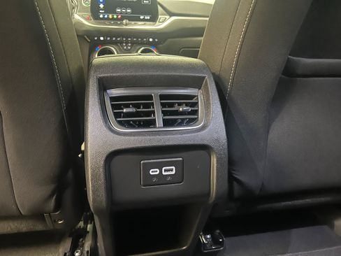Used 2025 Chevrolet Blazer LT AWD/4WD image 57