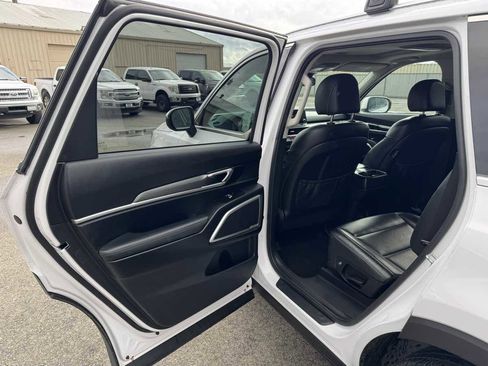 Used 2021 Kia Telluride S image 24