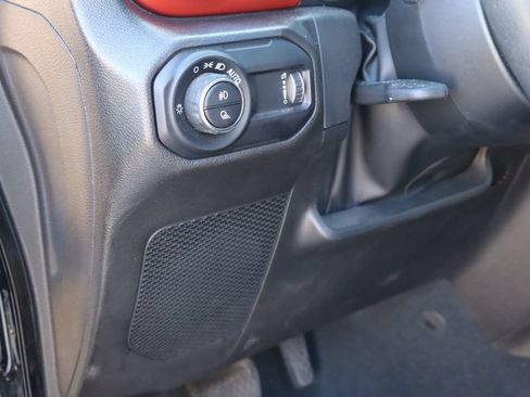 Used 2023 Jeep Gladiator Rubicon w/ Trailer Tow Package AWD/4WD image 20