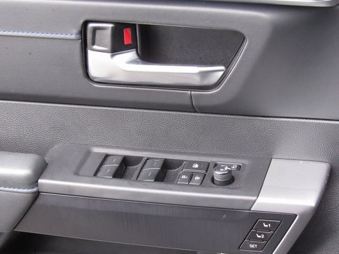 Certified 2024 Toyota Sequoia Platinum image 43