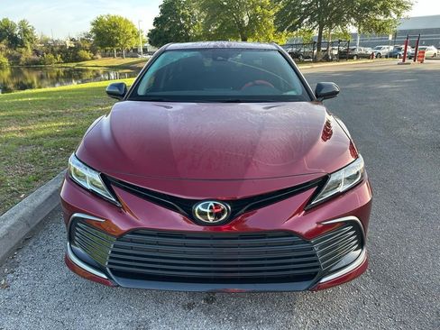 Used 2021 Toyota Camry LE image 8