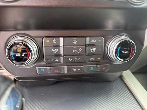 Used 2020 Ford F150 Lariat w/ Equipment Group 502A Luxury AWD/4WD image 18