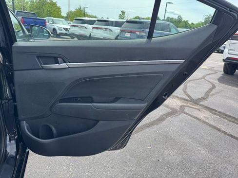 Used 2019 Hyundai Elantra Limited w/ Ultimate Package 02 FWD image 25