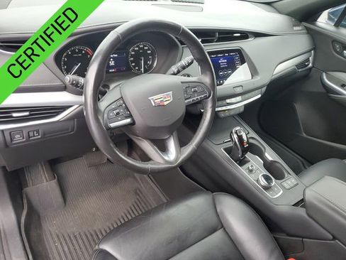 Certified 2020 Cadillac XT4 Premium Luxury w/ Cold Weather Package image 11
