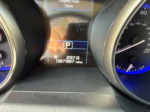 Used 2015 Subaru Legacy 2.5i Premium AWD/4WD image 22