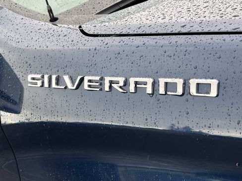 Used 2022 Chevrolet Silverado 1500 Custom image 9