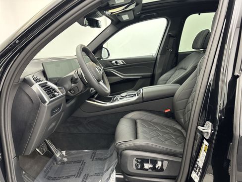 New 2026 BMW X5 xDrive40i w/ M Sport Package image 25