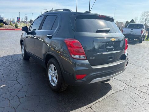 Used 2018 Chevrolet Trax LT w/ LT Convenience Package FWD image 10