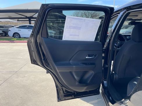New 2026 Nissan Kicks SV w/ SV Premium Package FWD image 35