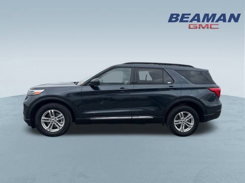 Used 2022 Ford Explorer XLT w/ Equipment Group 202A image 4