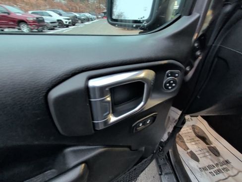 Used 2021 Jeep Wrangler Unlimited Sport image 14