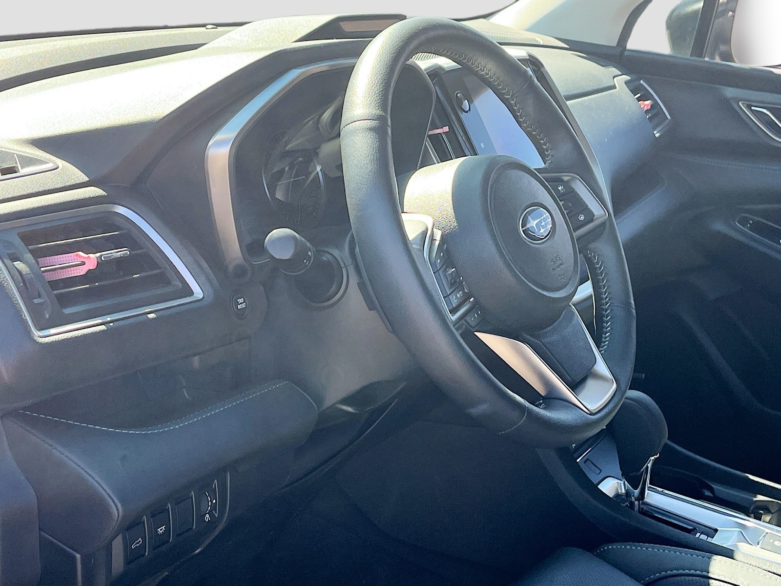 Used 2025 Subaru Ascent Limited AWD/4WD image 9