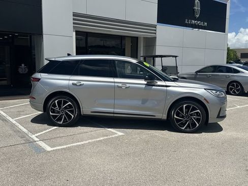 Certified 2024 Lincoln Corsair Grand Touring AWD/4WD image 6