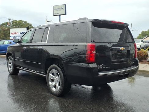 Used 2019 Chevrolet Suburban Premier image 7