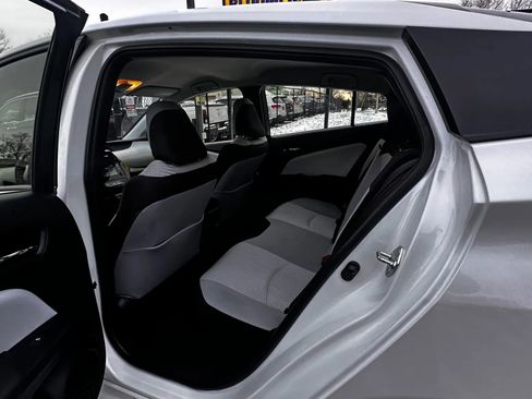 Used 2018 Toyota Prius Two image 19