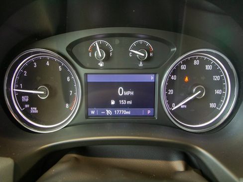 Used 2024 Buick Enclave Essence w/ Sport Touring Edition image 21