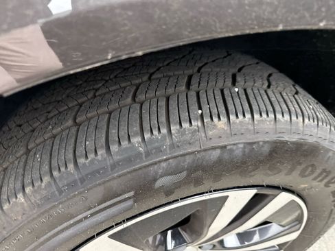 Used 2023 Volvo XC60 B5 Core image 5