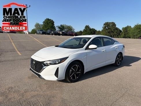 Used 2025 Nissan Sentra SV FWD image 3