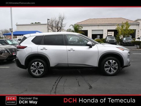 Used 2022 Nissan Rogue SV AWD/4WD image 5