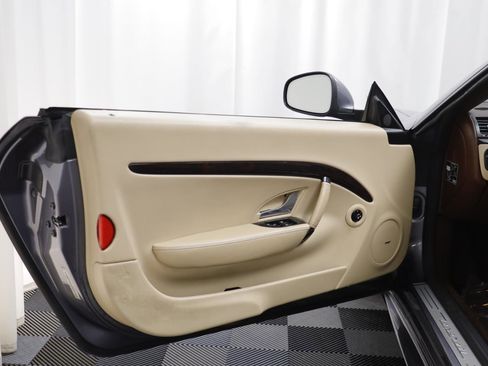 Used 2016 Maserati GranTurismo Sport image 3