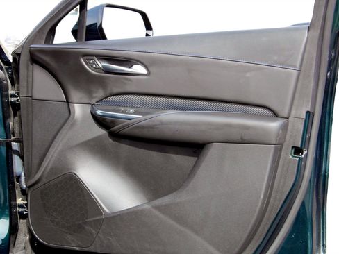 Used 2024 Cadillac XT4 Sport image 22